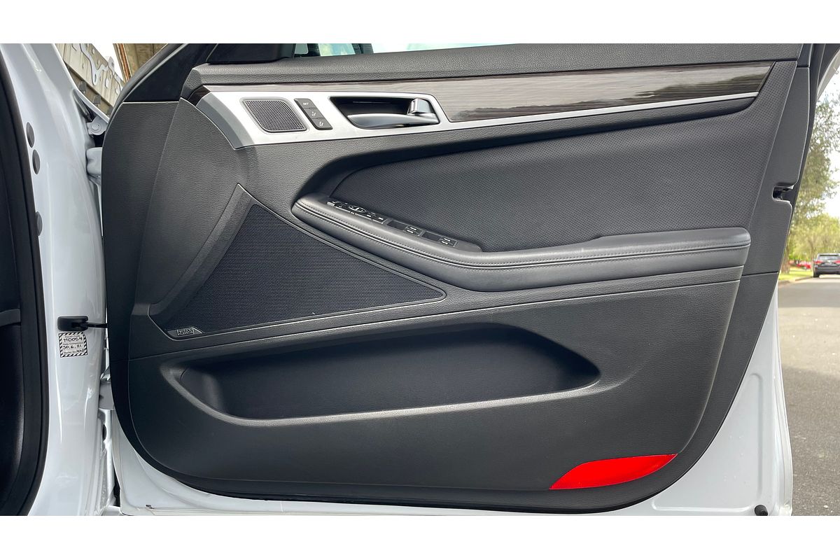 2015 Hyundai Genesis Ultimate Pack DH