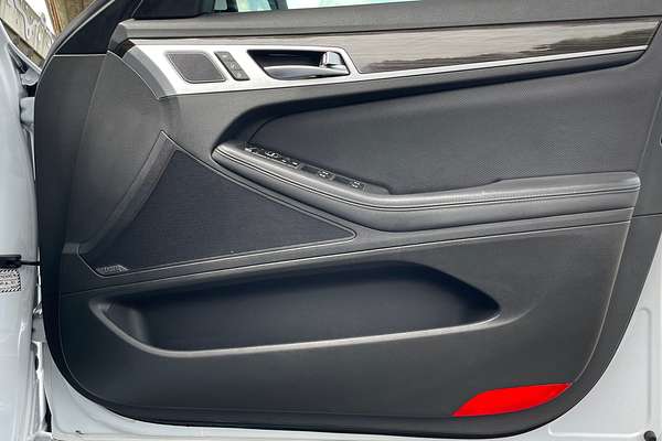 2015 Hyundai Genesis Ultimate Pack DH