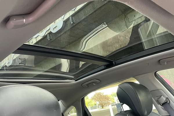 2015 Hyundai Genesis Ultimate Pack DH