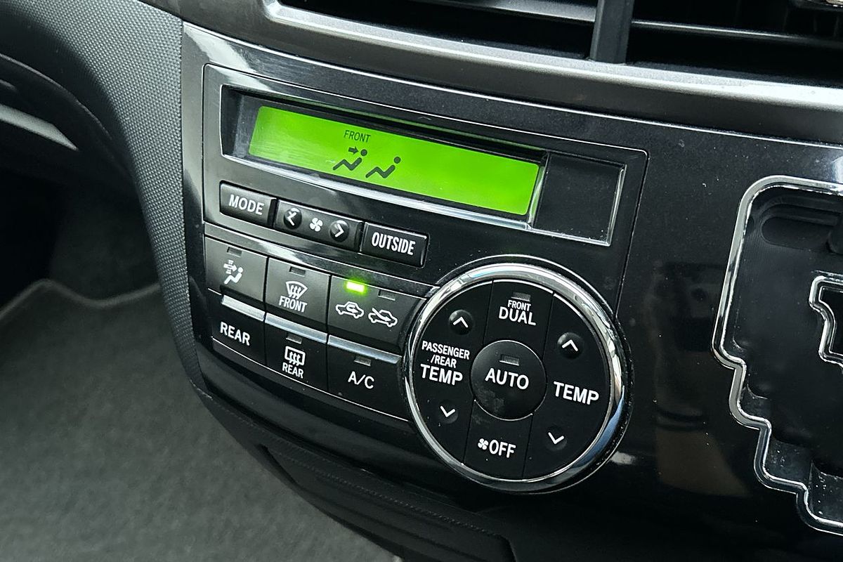 2013 Toyota Tarago GLX ACR50R