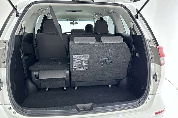 2013 Toyota Tarago GLX ACR50R
