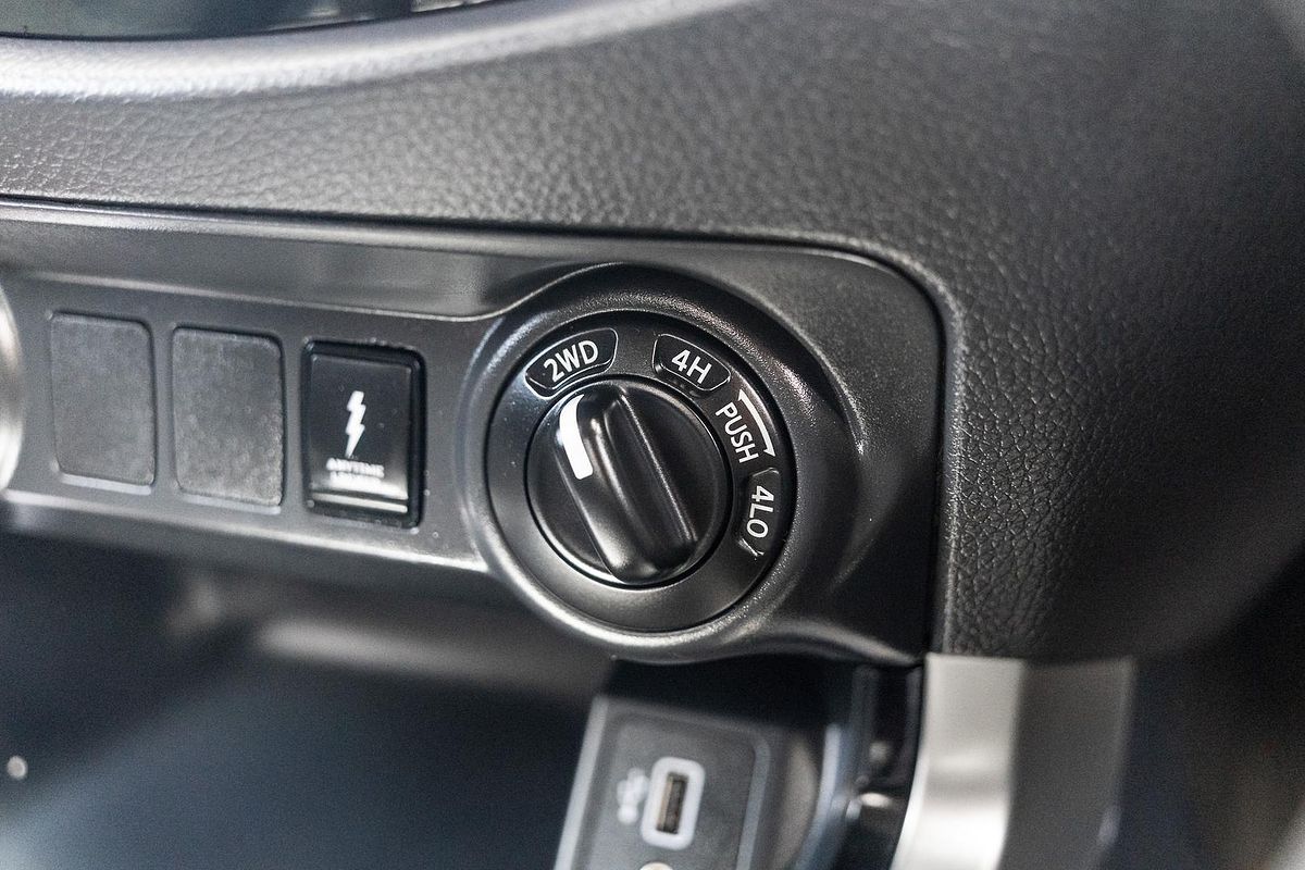 2020 Nissan Navara ST D23 Series 4 4X4