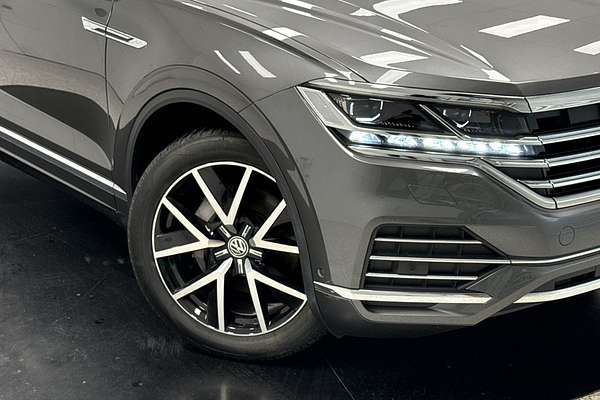2019 Volkswagen Touareg 190TDI Launch Edition