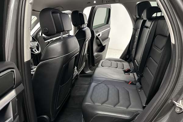 2019 Volkswagen Touareg 190TDI Launch Edition