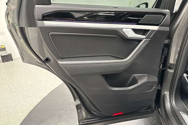 2019 Volkswagen Touareg 190TDI Launch Edition