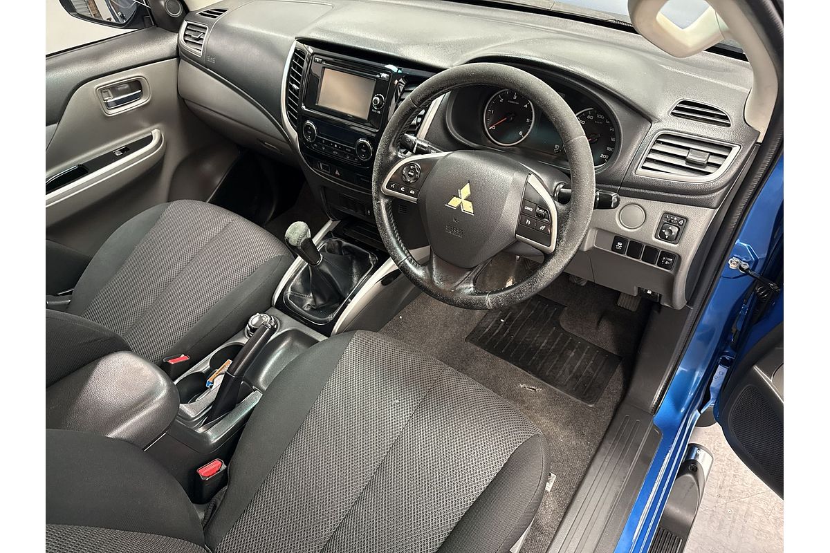 2015 Mitsubishi Triton GLS MQ 4X4
