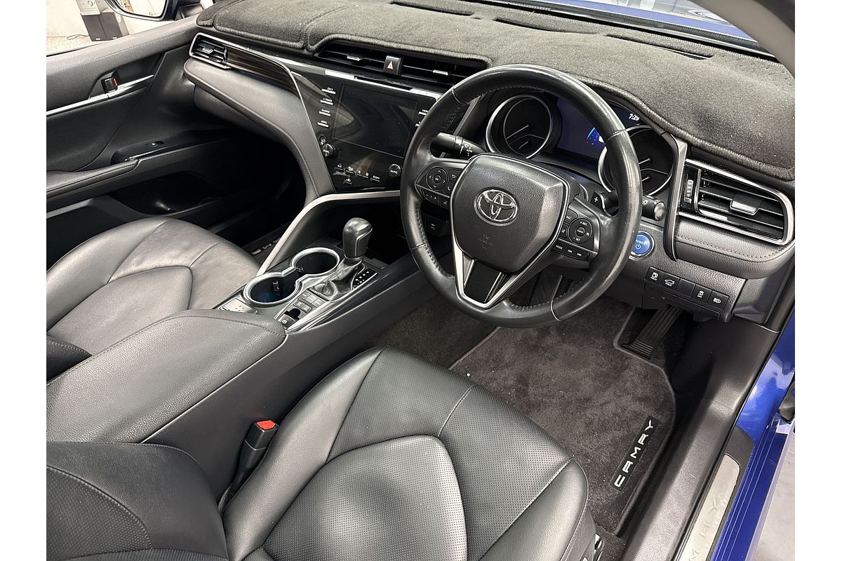 2020 Toyota Camry SL AXVH70R