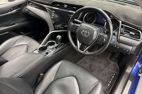 2020 Toyota Camry SL AXVH70R