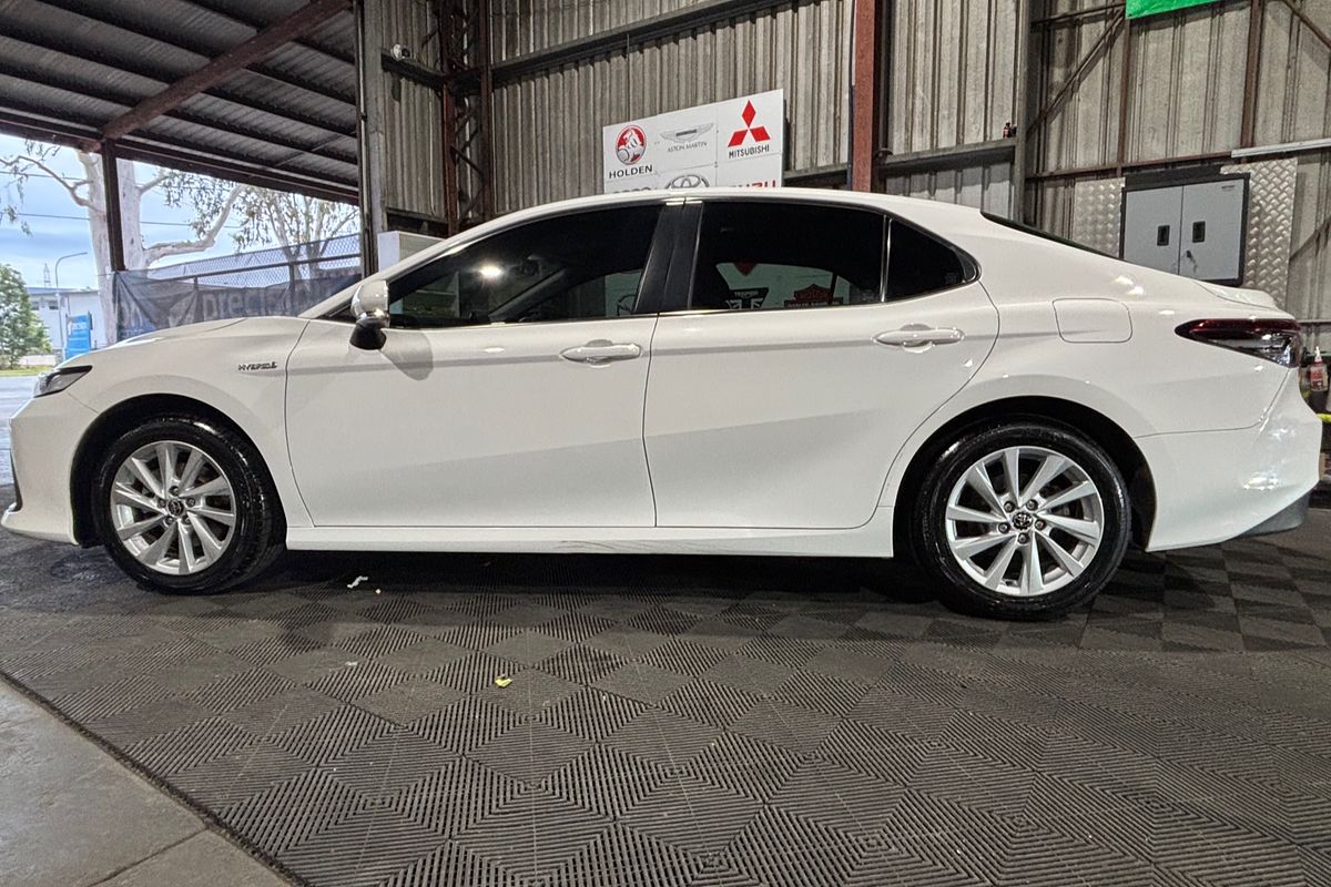 2021 Toyota Camry Ascent AXVH70R