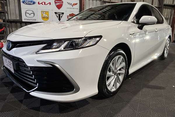 2021 Toyota Camry Ascent AXVH70R