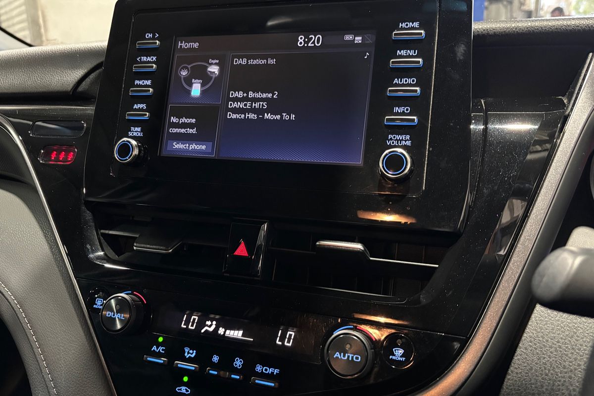 2021 Toyota Camry Ascent AXVH70R