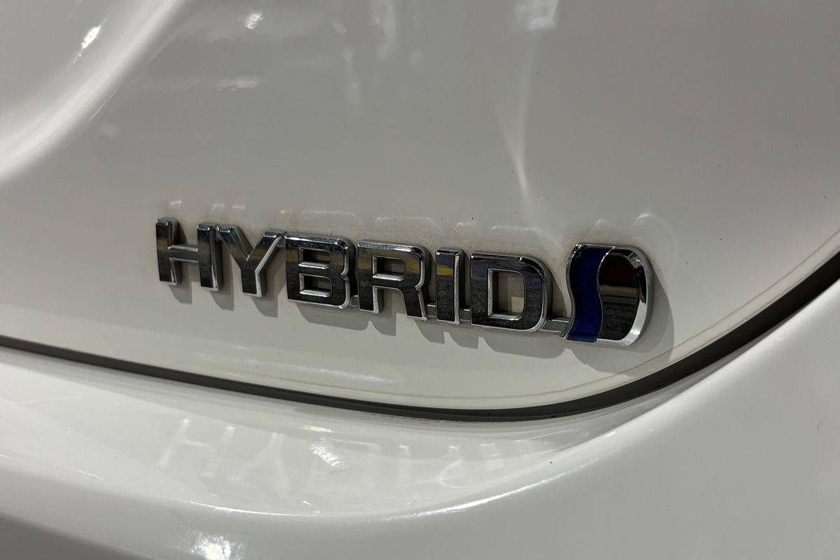2021 Toyota Camry Ascent AXVH70R