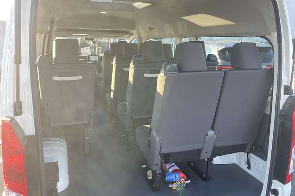 2025 Toyota Hiace Commuter GDH322R