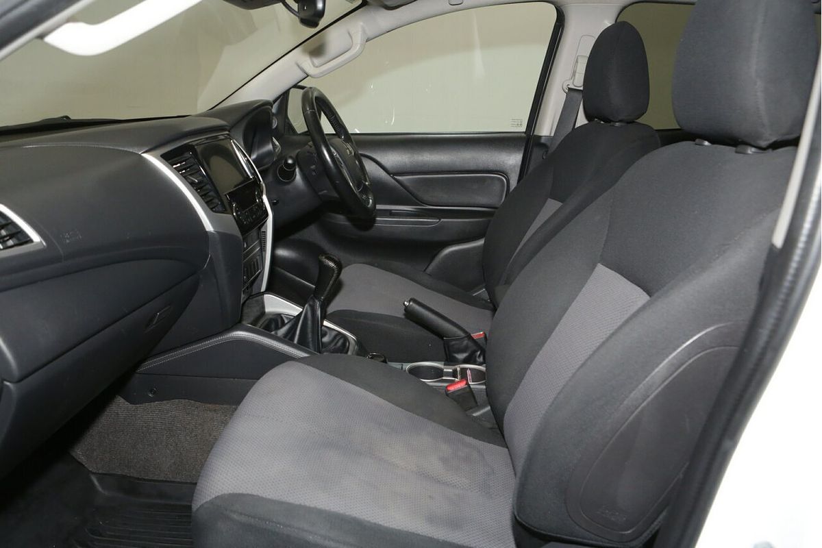 2020 Mitsubishi Triton GLX-R MR 4X4