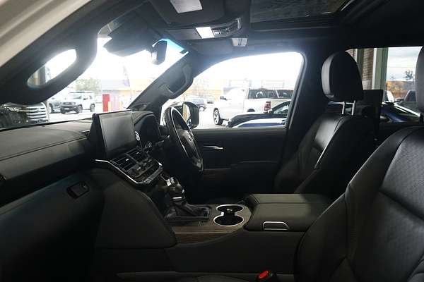 2024 Toyota Landcruiser Sahara FJA300R