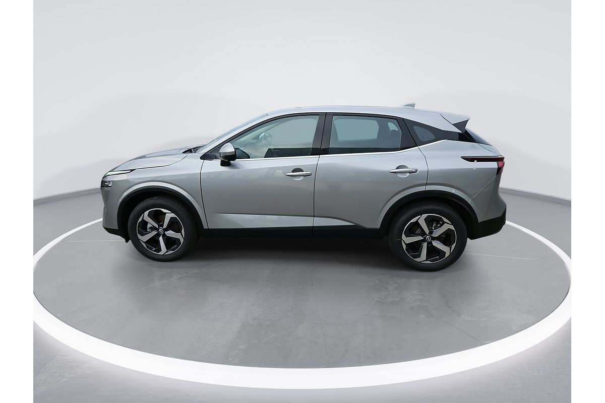 2024 Nissan QASHQAI ST+ J12