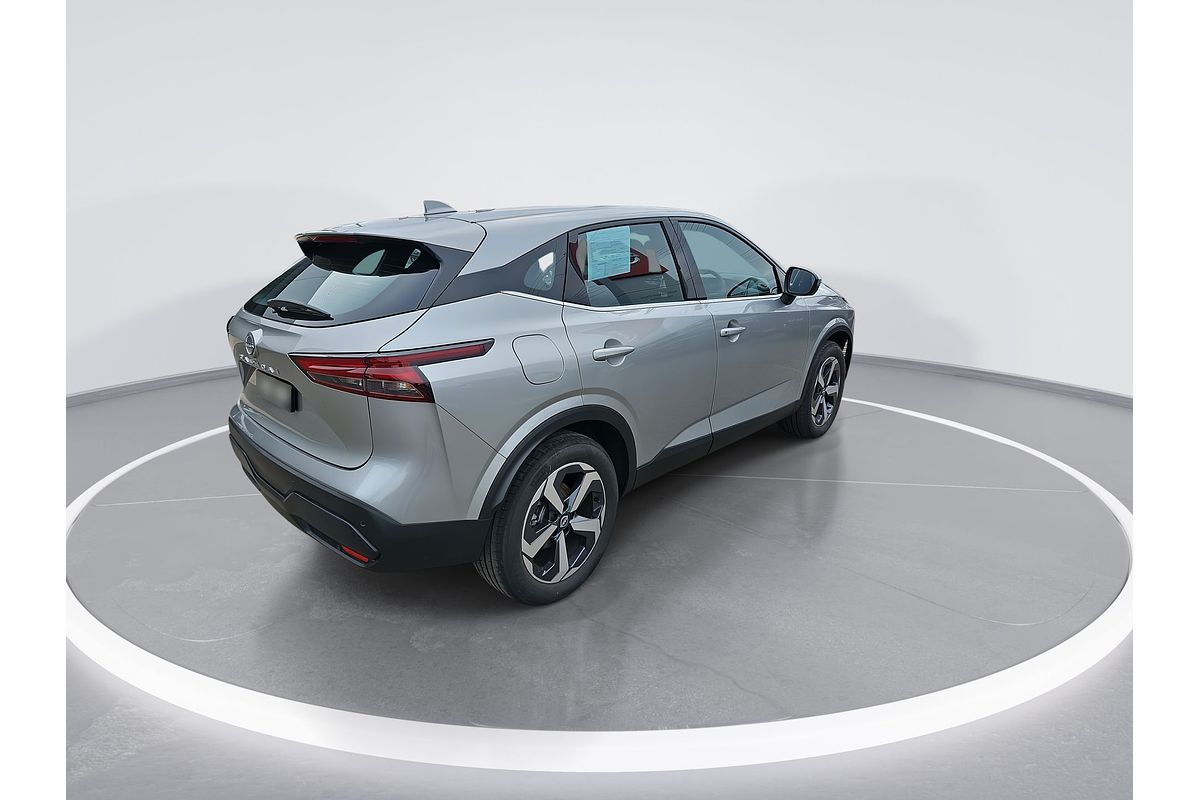 2024 Nissan QASHQAI ST+ J12