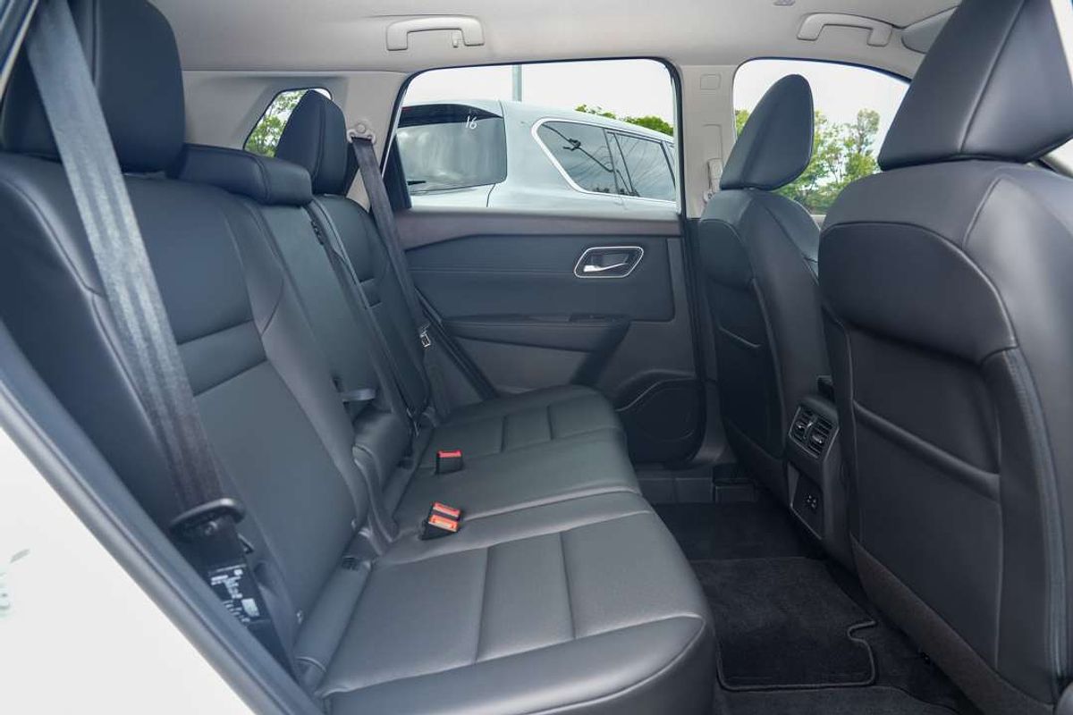 2024 Nissan X-TRAIL ST-L e-POWER T33