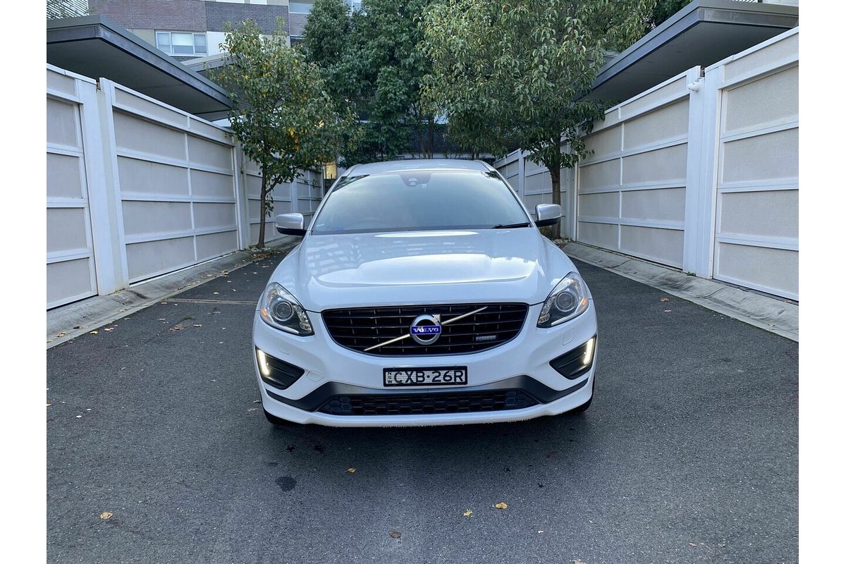 2015 Volvo XC60 T6 R-Design