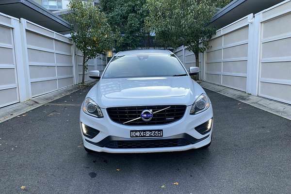 2015 Volvo XC60 T6 R-Design