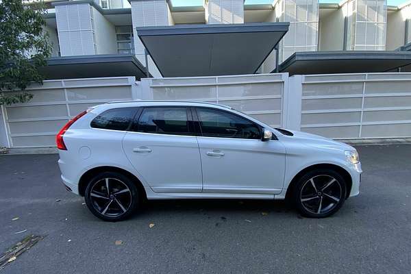 2015 Volvo XC60 T6 R-Design