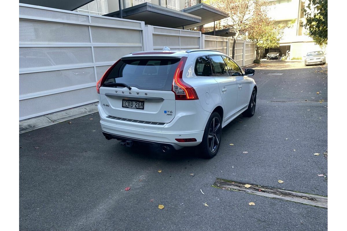 2015 Volvo XC60 T6 R-Design