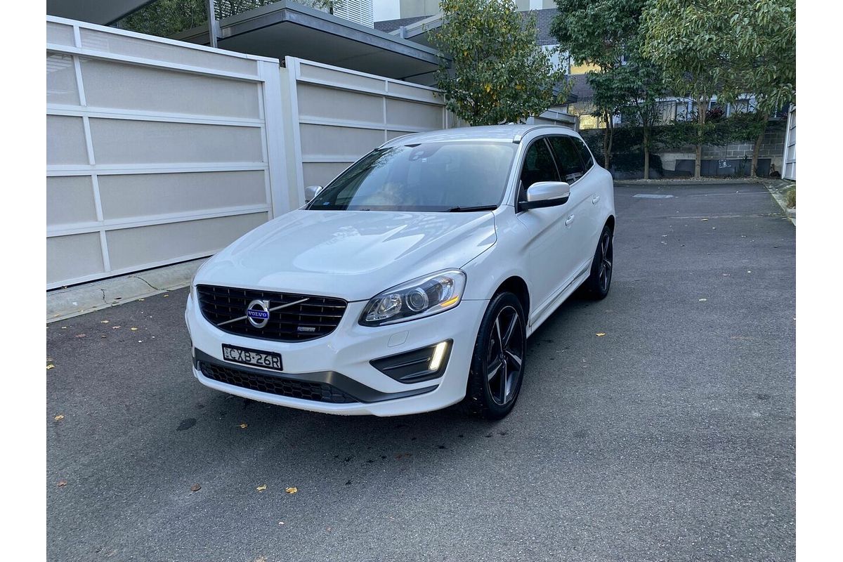 2015 Volvo XC60 T6 R-Design