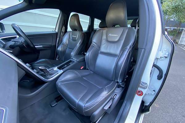2015 Volvo XC60 T6 R-Design