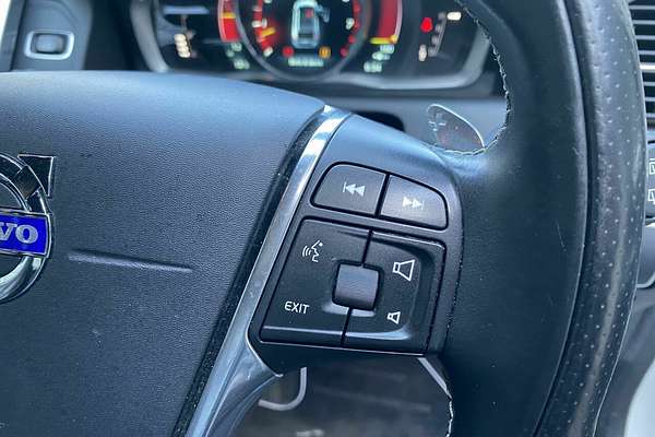2015 Volvo XC60 T6 R-Design