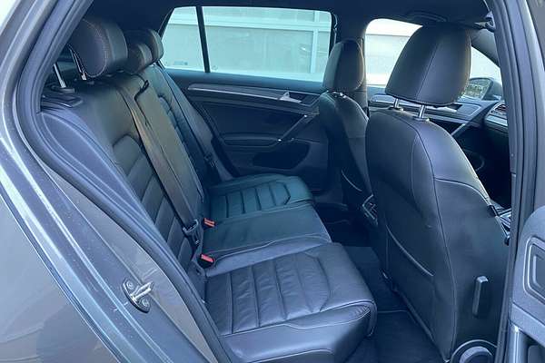 2017 Volkswagen Golf 110TDI Highline 7