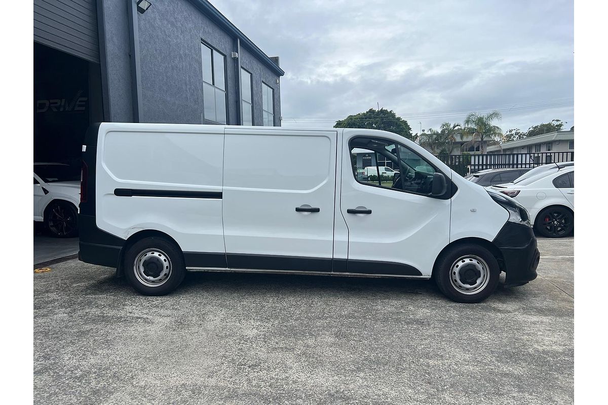 2020 Mitsubishi Express GLX SN LWB