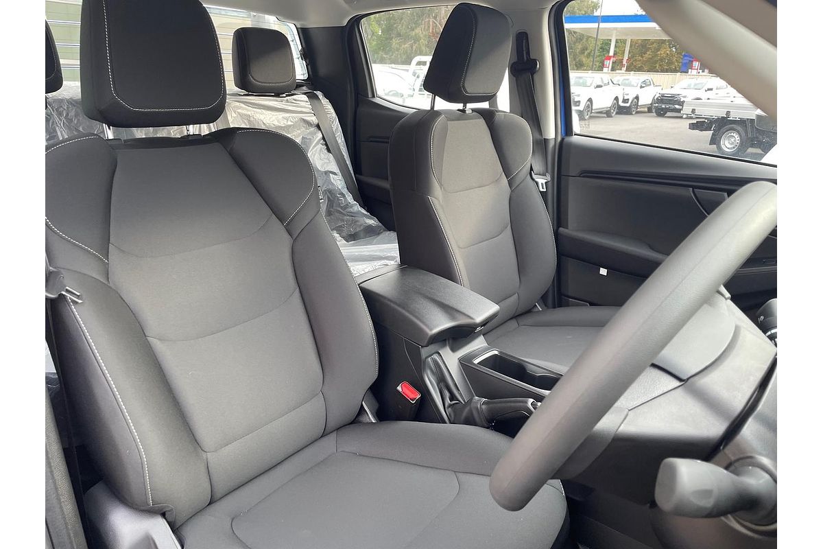 2025 Isuzu D-MAX SX 4X4