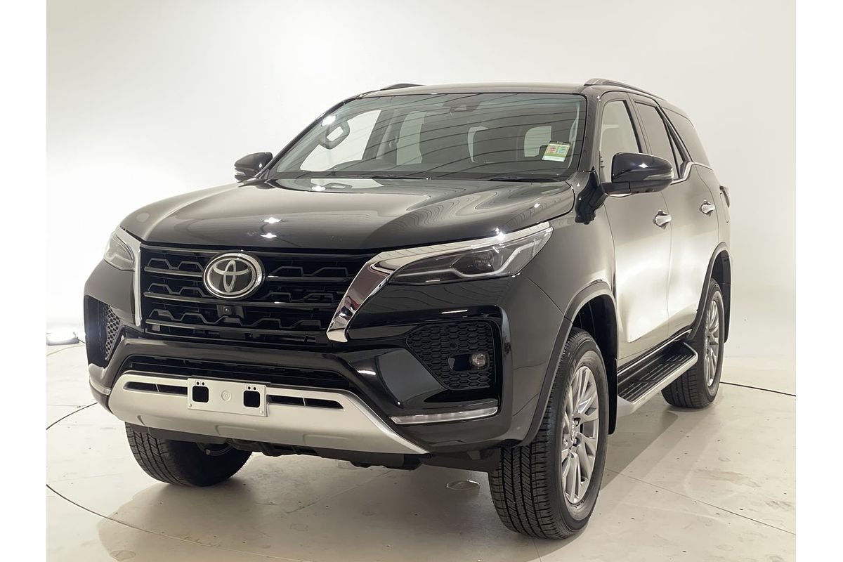 2023 Toyota Fortuner Crusade GUN156R