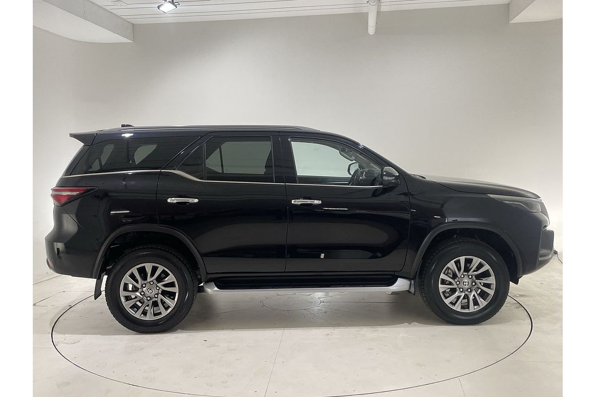2023 Toyota Fortuner Crusade GUN156R
