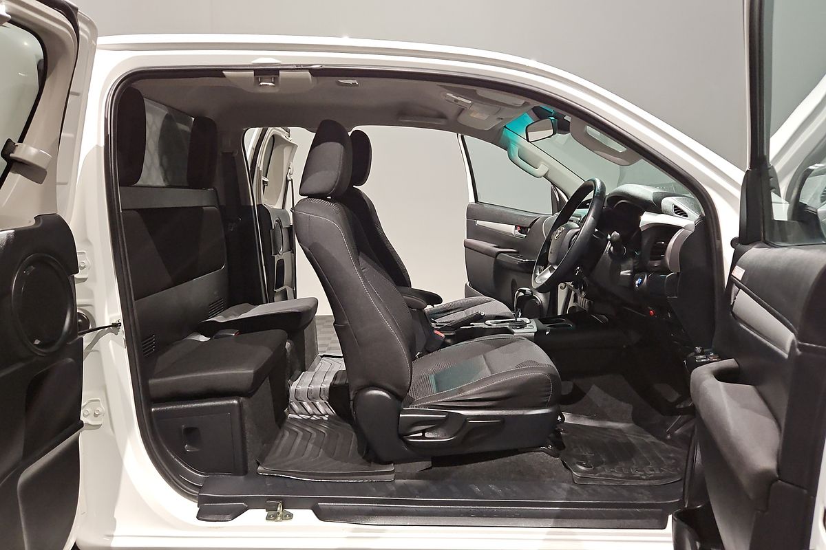 2020 Toyota Hilux SR GUN126R 4X4