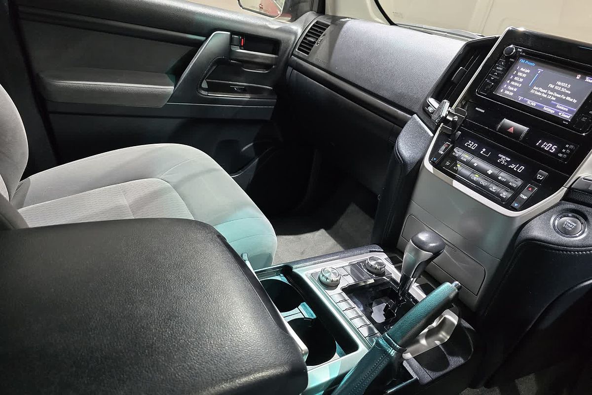 2020 Toyota Landcruiser GXL VDJ200R