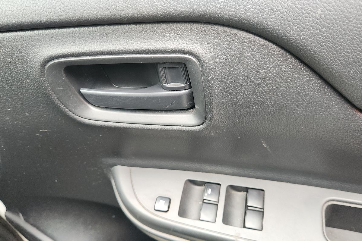 2021 Mitsubishi Triton GLX MR 4X4