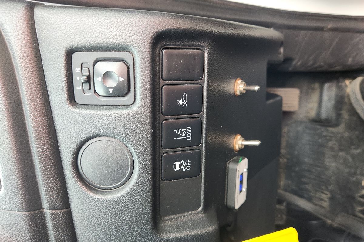 2021 Mitsubishi Triton GLX MR 4X4