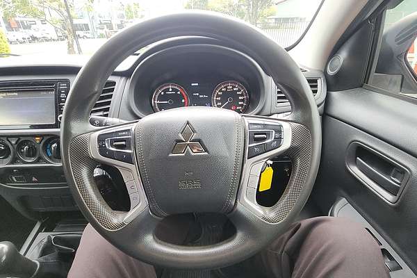 2021 Mitsubishi Triton GLX MR 4X4