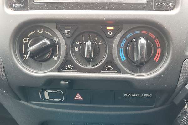2021 Mitsubishi Triton GLX MR 4X4