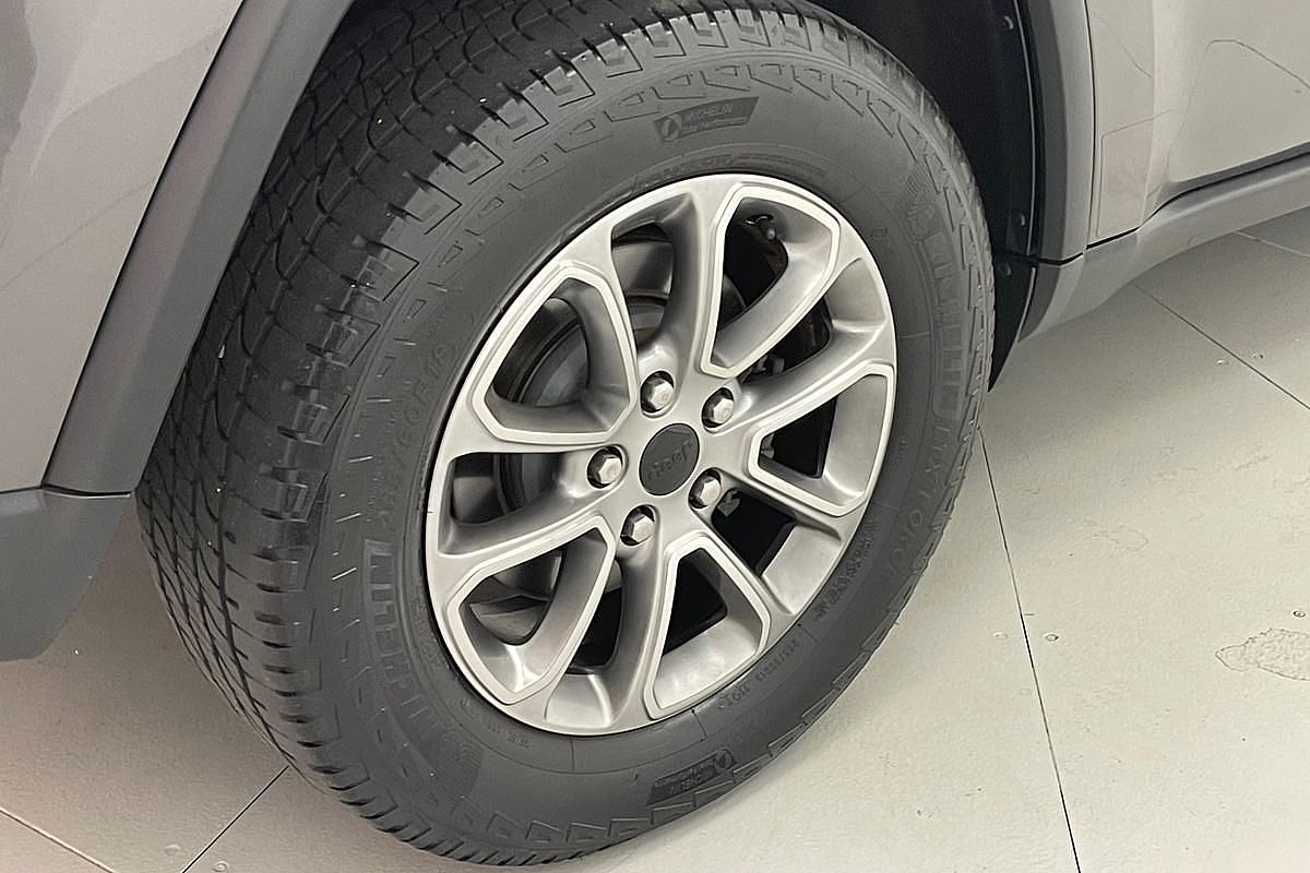2014 Jeep Grand Cherokee Laredo WK