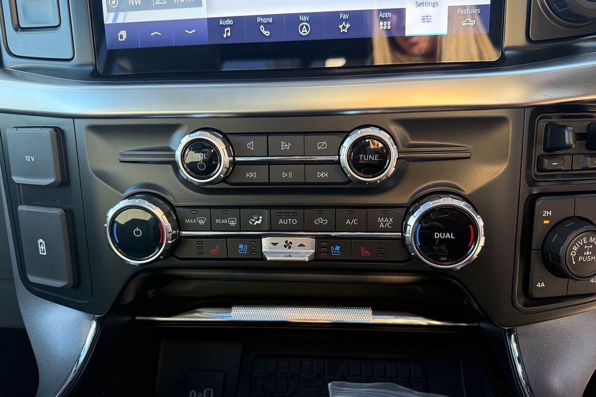 2024 Ford F-150 Lariat 4X4 SWB