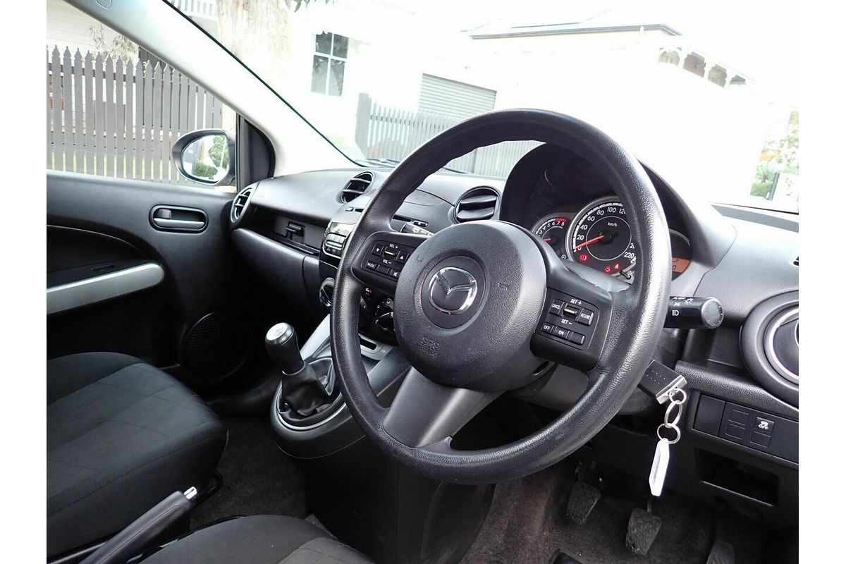 2013 Mazda 2 Neo DE MY13