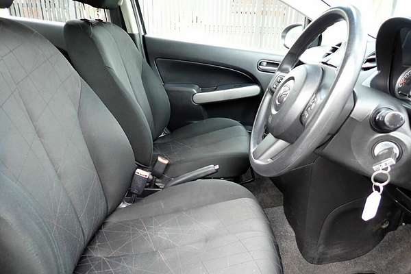 2013 Mazda 2 Neo DE MY13