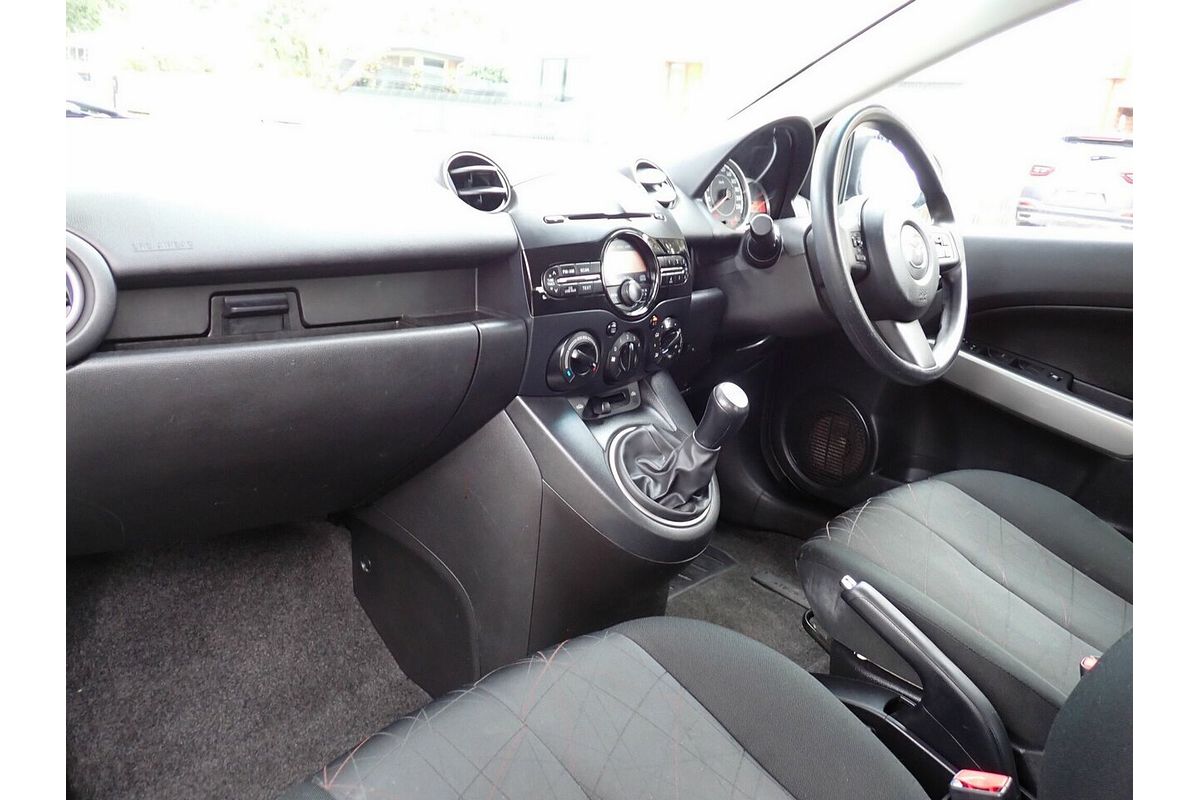 2013 Mazda 2 Neo DE MY13