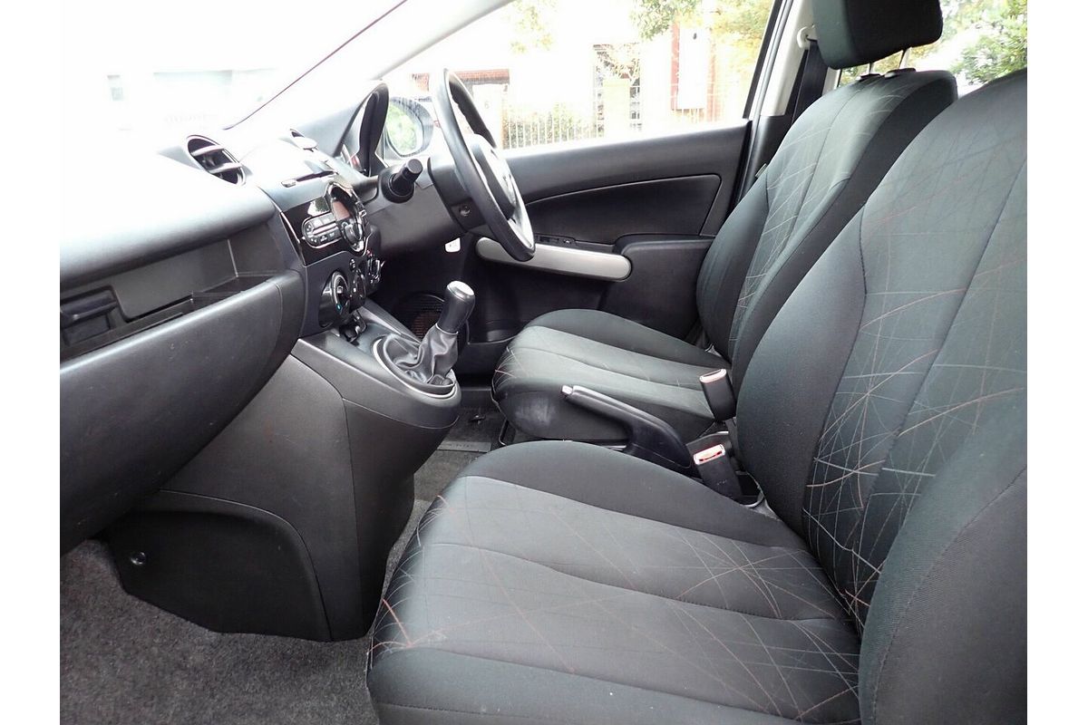 2013 Mazda 2 Neo DE MY13