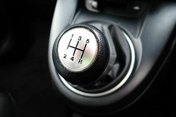 2013 Mazda 2 Neo DE MY13