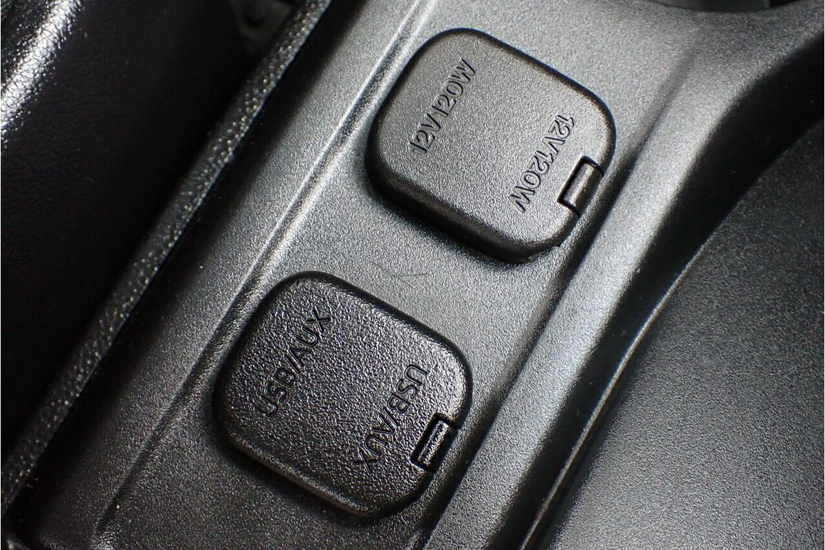 2013 Mazda 2 Neo DE MY13