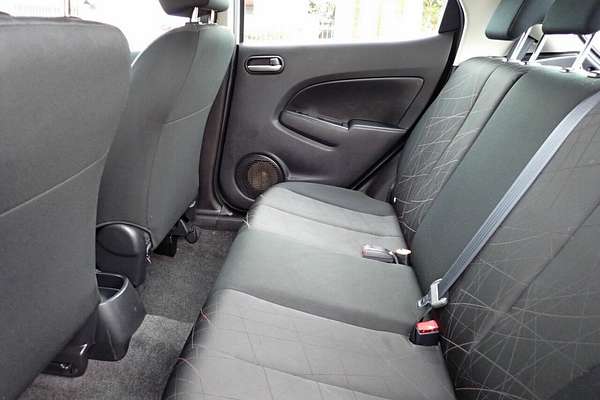 2013 Mazda 2 Neo DE MY13