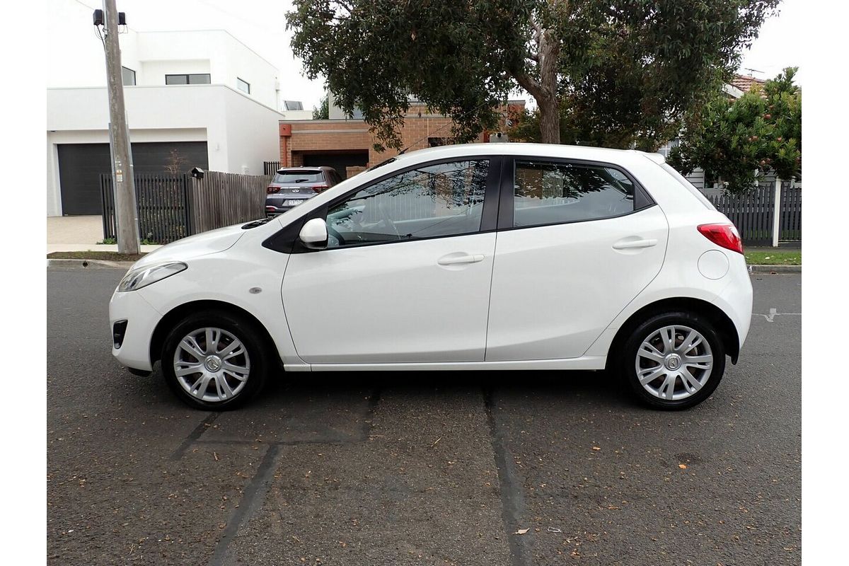 2013 Mazda 2 Neo DE MY13
